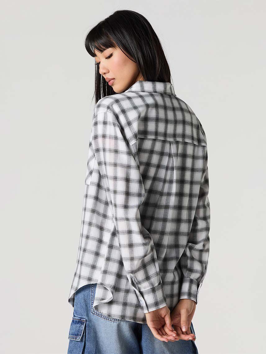 חולצה מכופתרת משובצת