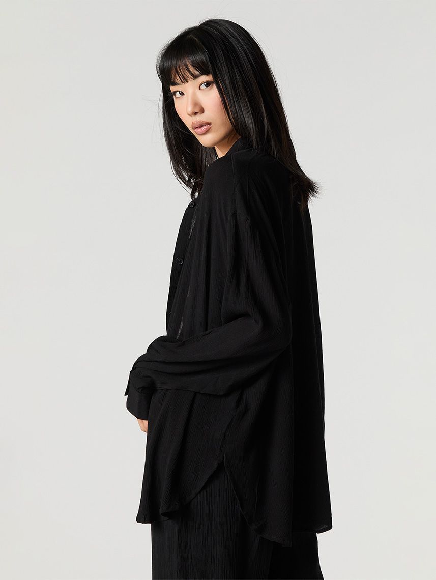 חולצת Flowy מכופתרת ארוכה