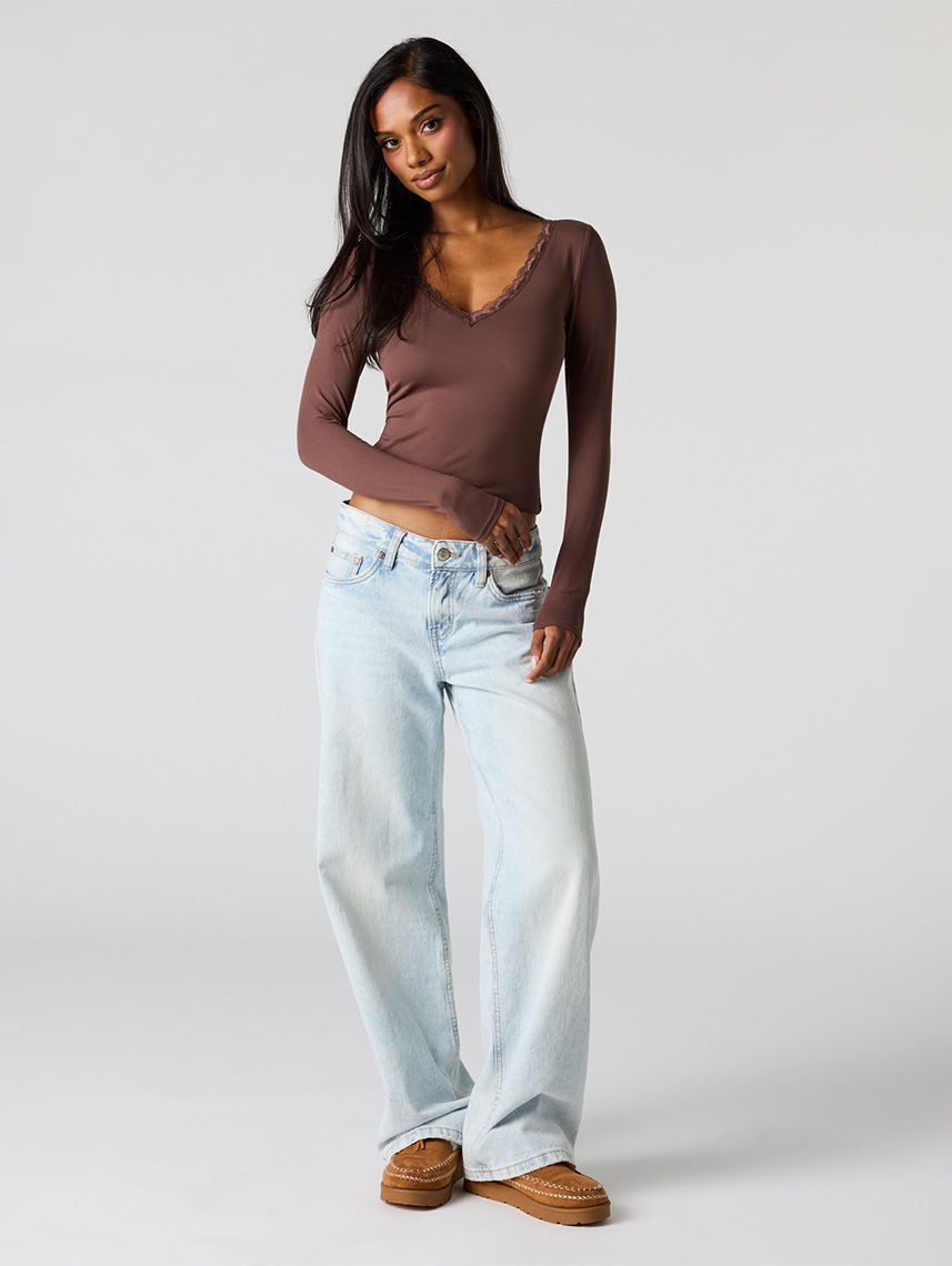 חולצה ארוכה עם מפתח תחרה