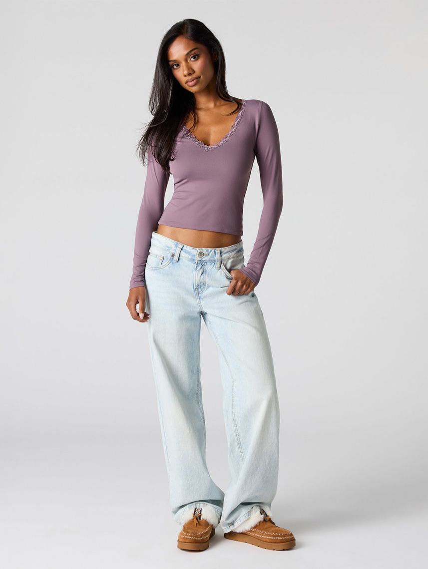 חולצה ארוכה עם מפתח תחרה