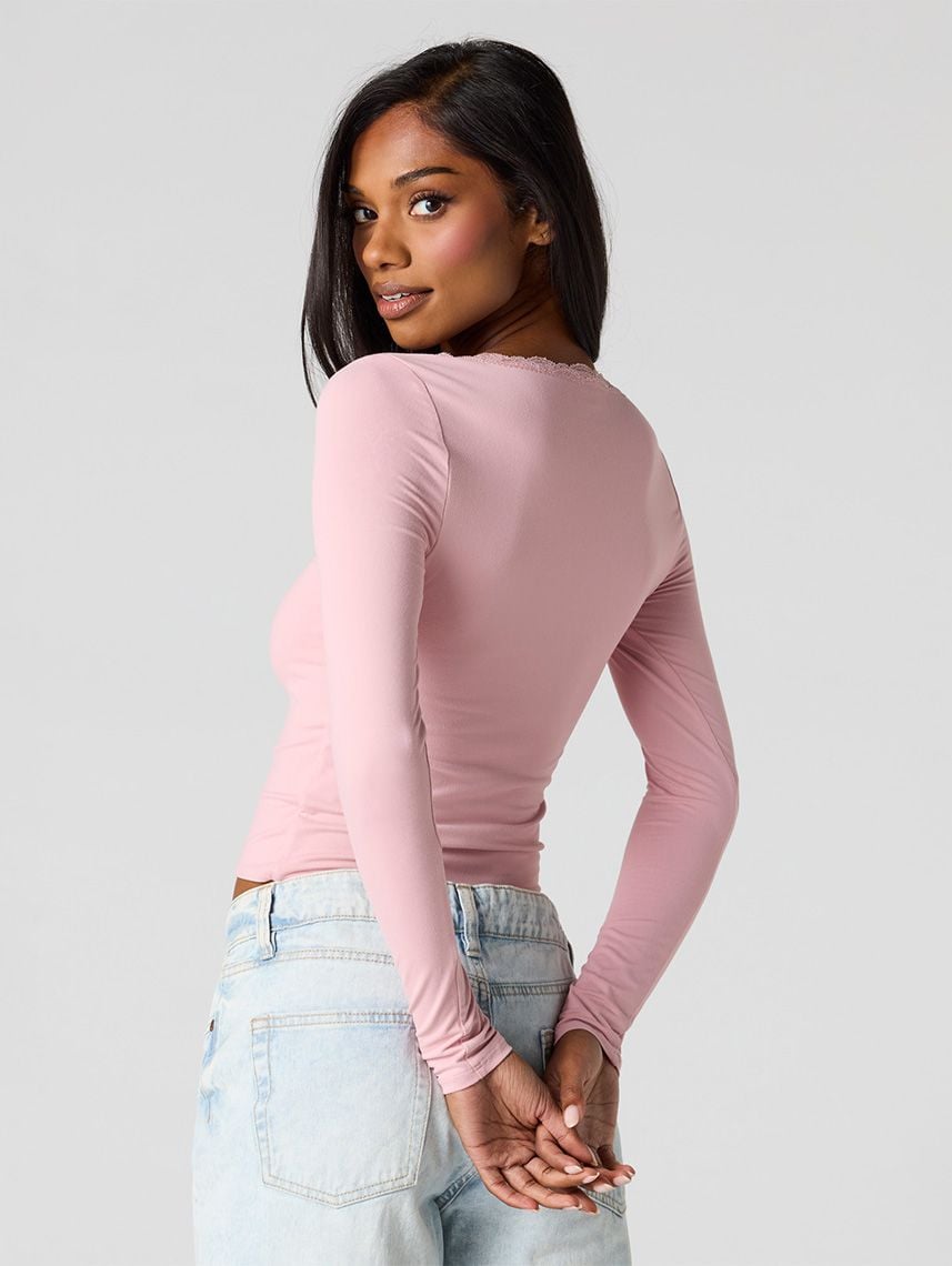 חולצה ארוכה עם מפתח תחרה