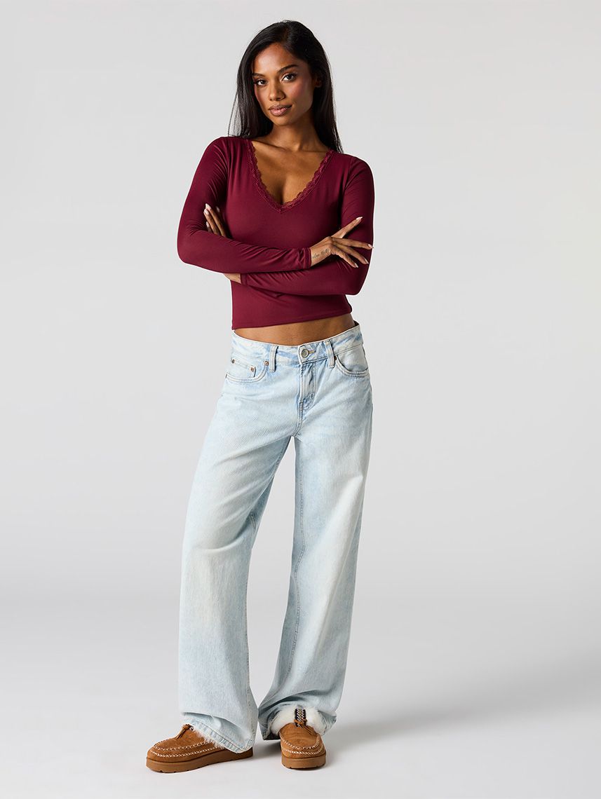 חולצה ארוכה עם מפתח תחרה