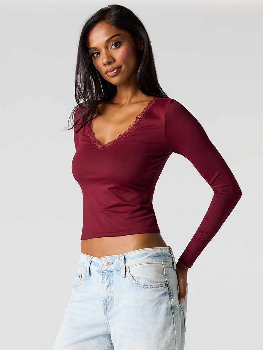 חולצה ארוכה עם מפתח תחרה