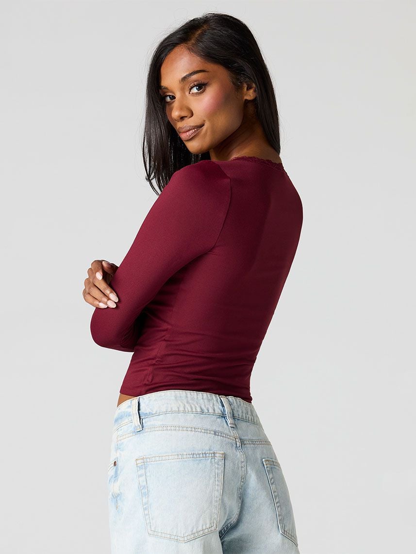 חולצה ארוכה עם מפתח תחרה