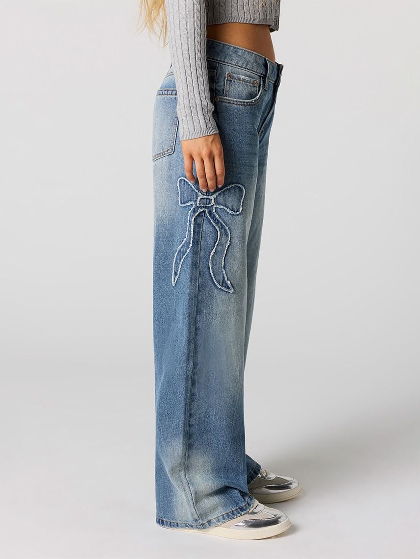 ג’ינס LOW RISE-BAGGY עם רקמה