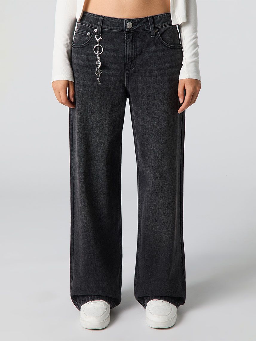 ג’ינס LOW RISE עם צ’ארם