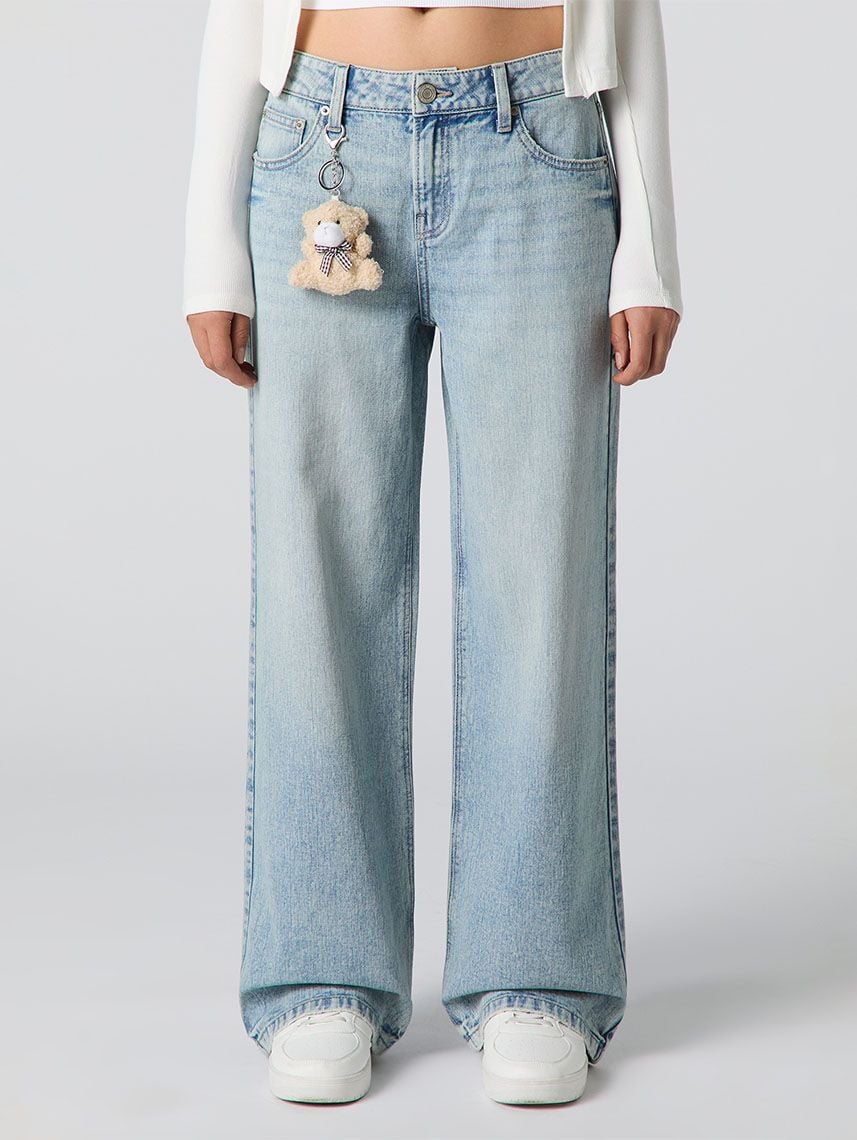 ג’ינס LOW RISE עם צ’ארם