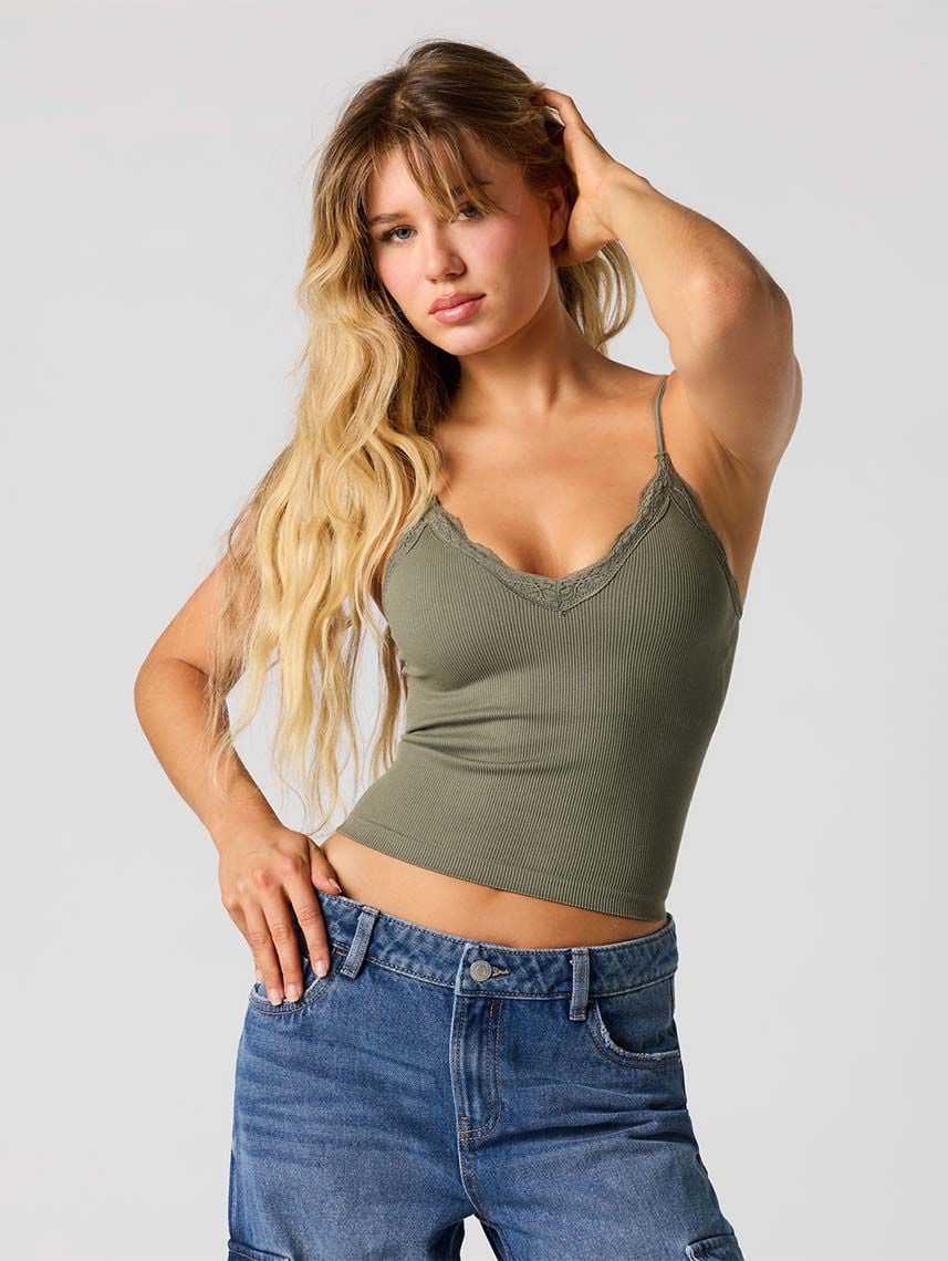 גופיית V ריב