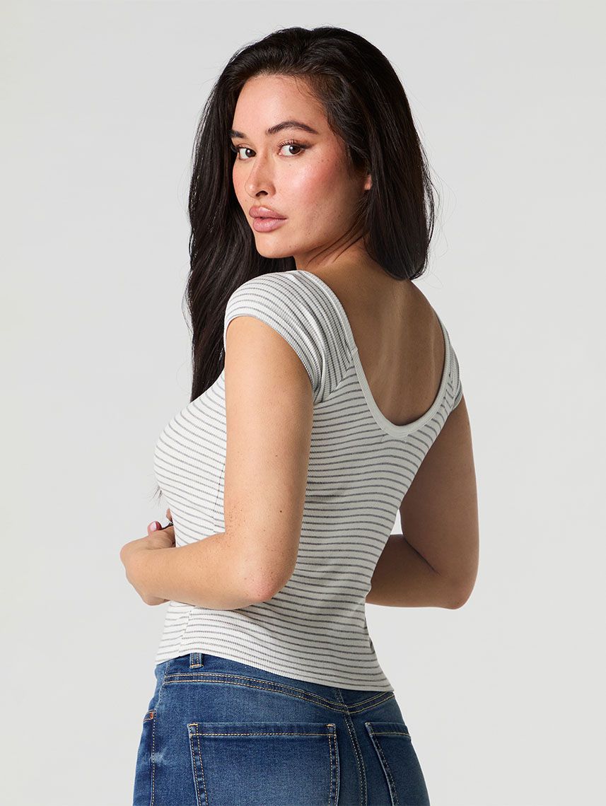 טי-שירט וי ריב