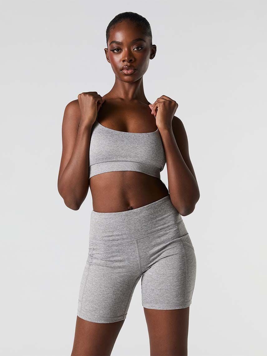 טייץ אקטיב קצר עם כיסים