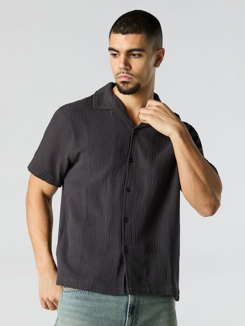 חולצה מכופתרת מקומטת