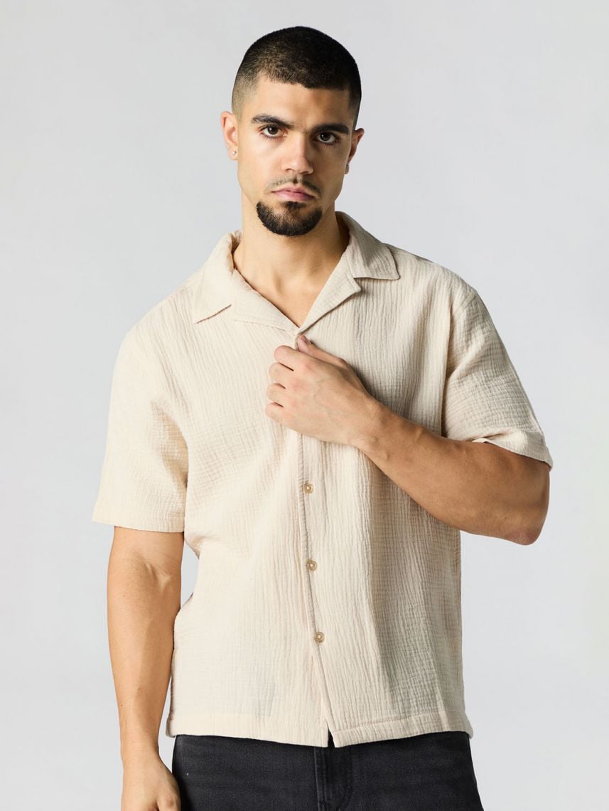 חולצה מכופתרת מקומטת