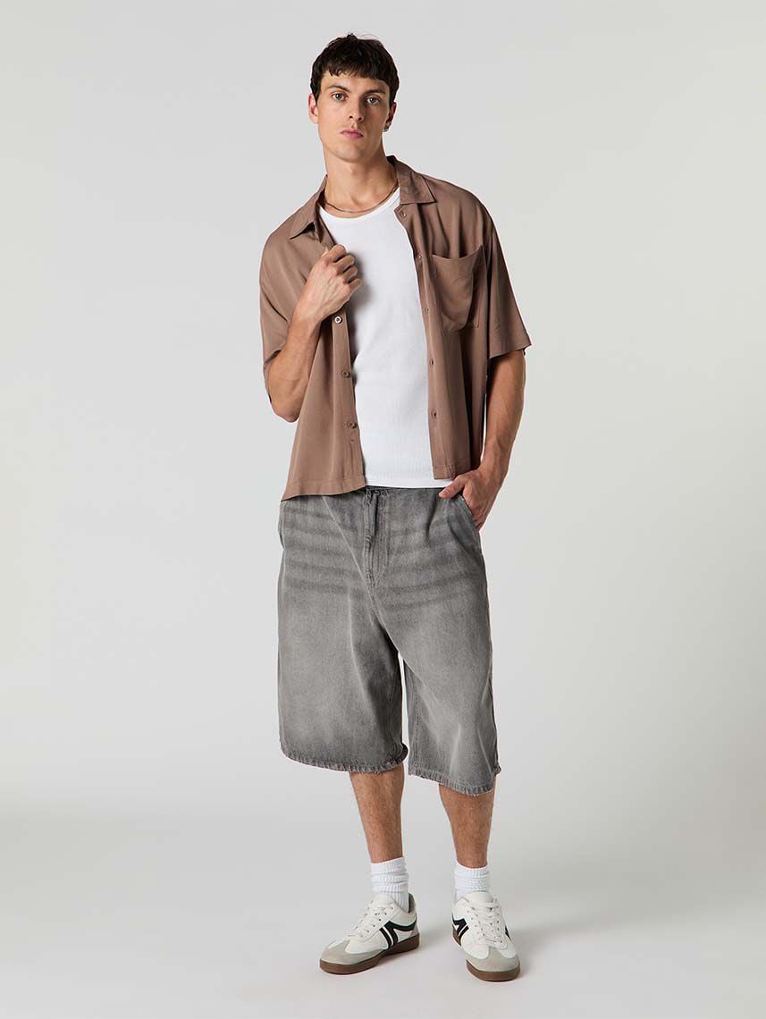 חולצה מכופתרת קצרה