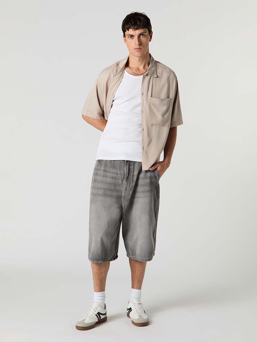 חולצה מכופתרת קצרה