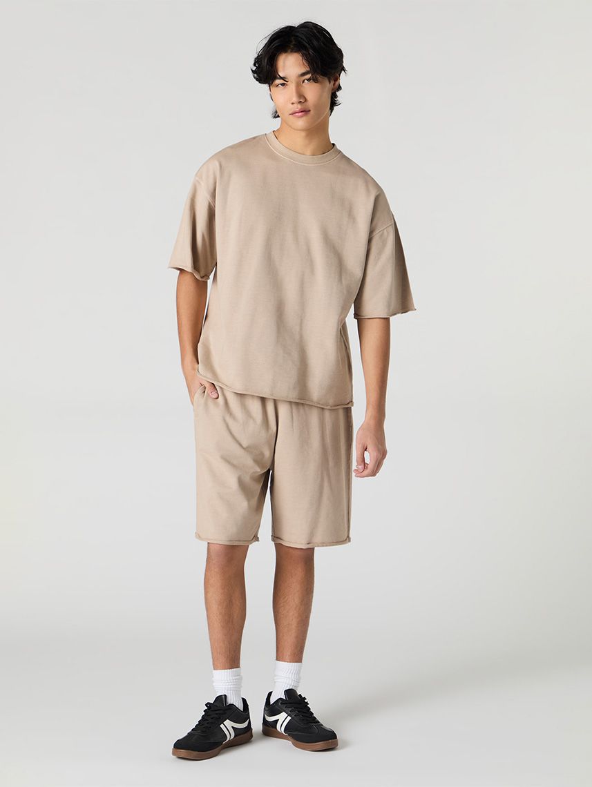 טי-שירט בוקסי שטופה