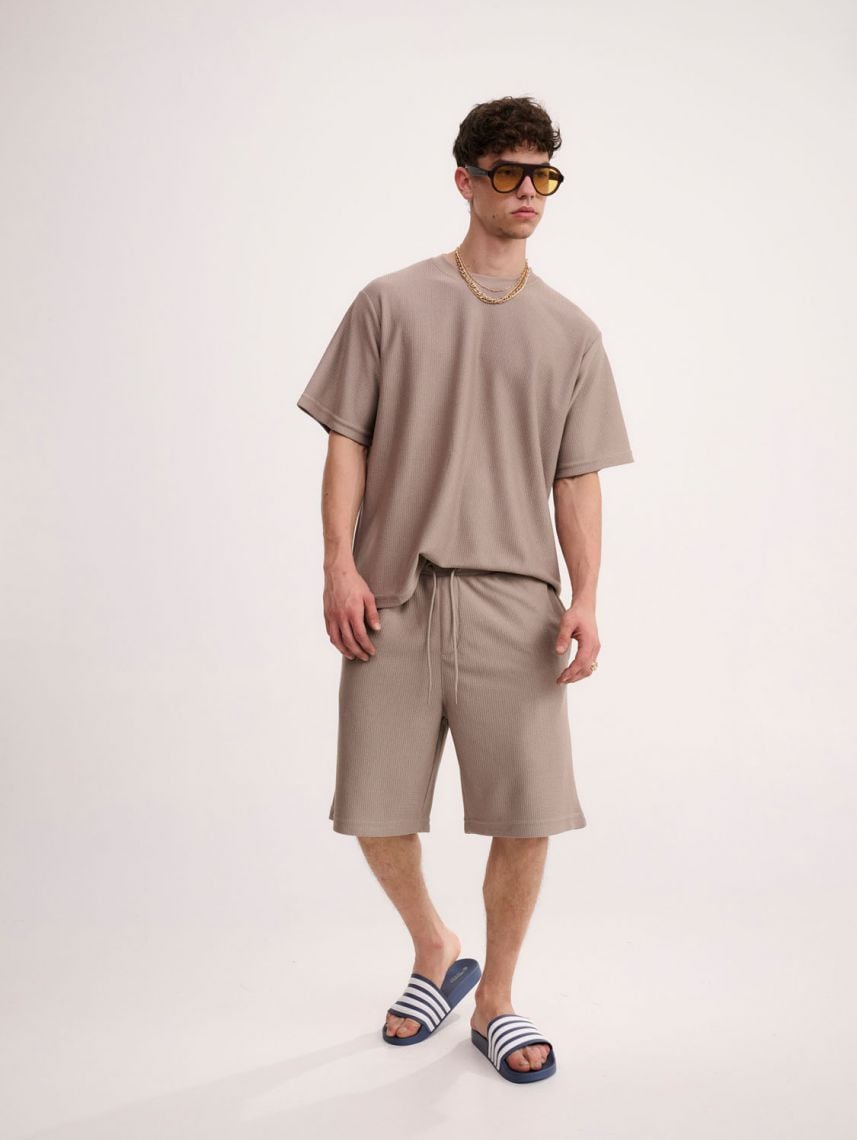 מכנסי טקסטורה עבים קצרים