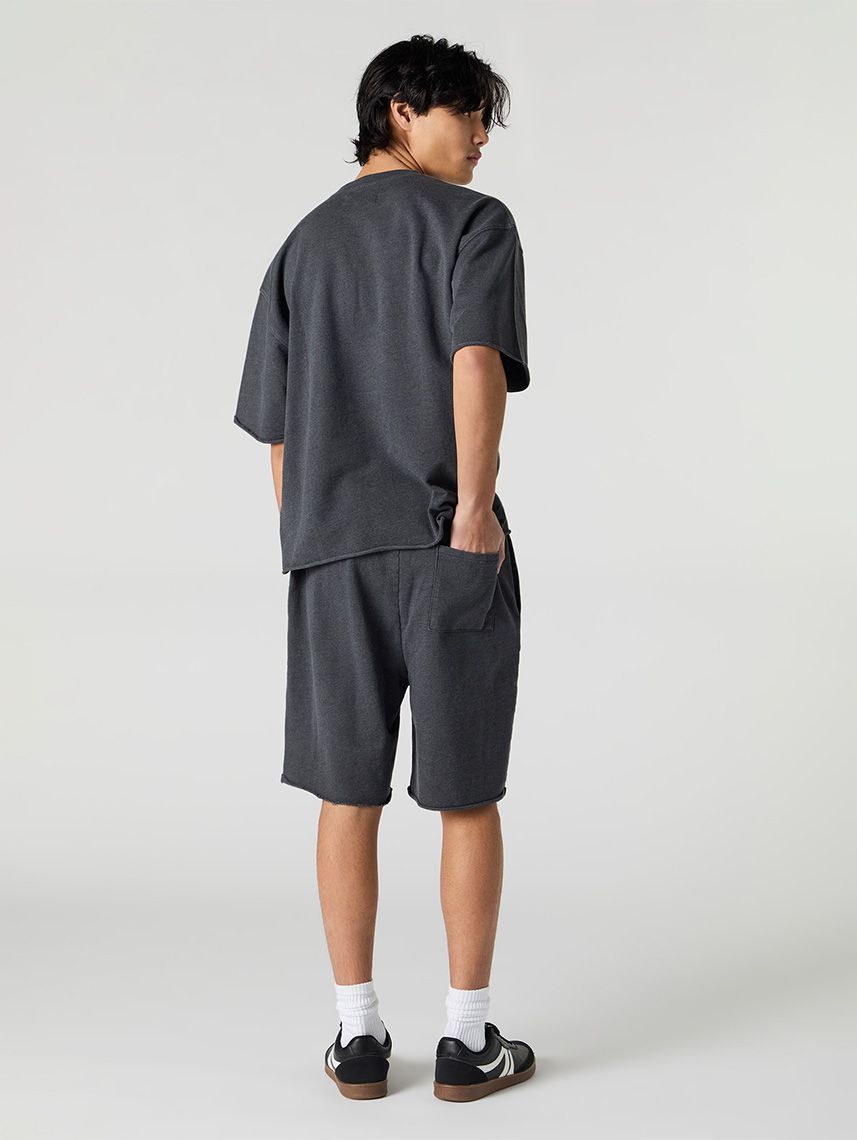 מכנסיים קצרים שטופים