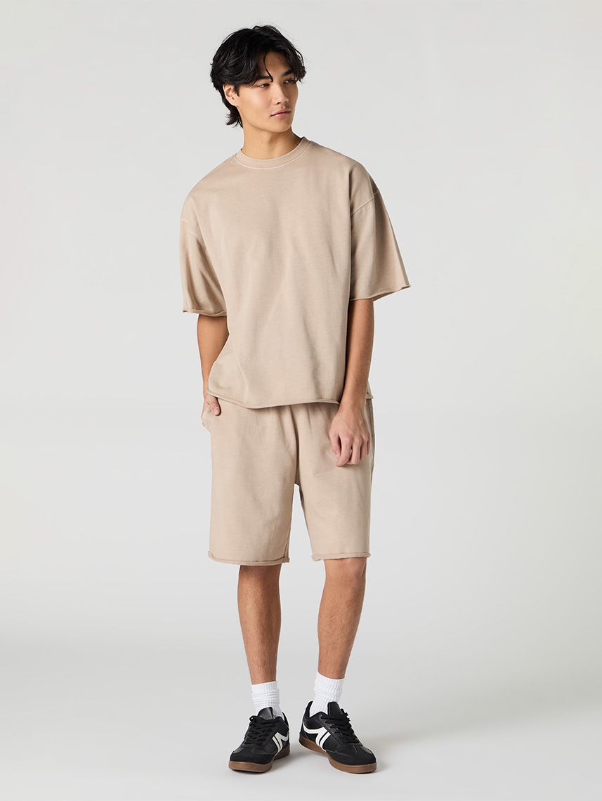 מכנסיים קצרים שטופים