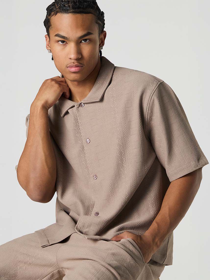 מכופתרת בוקסי טקסטורה