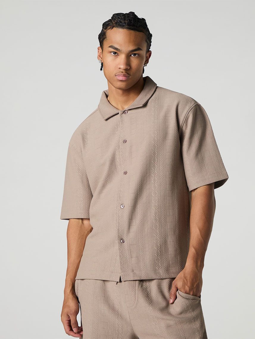 מכופתרת בוקסי טקסטורה