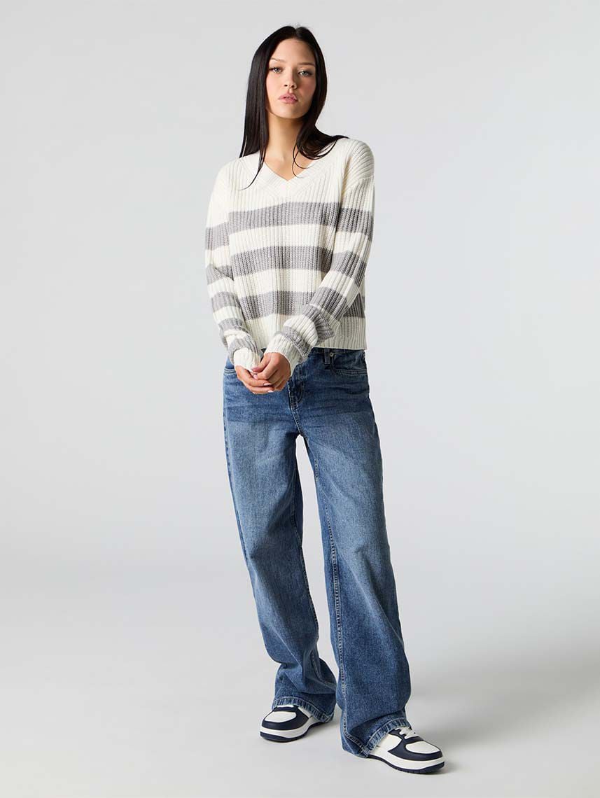 סוודר וי פסים