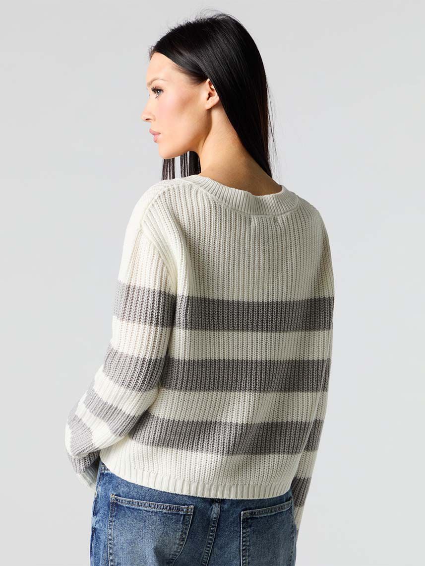 סוודר וי פסים