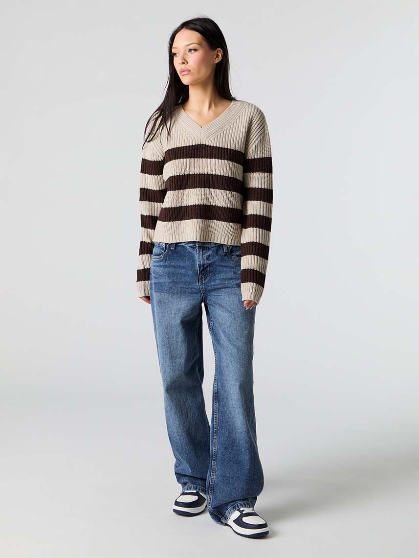 סוודר וי פסים