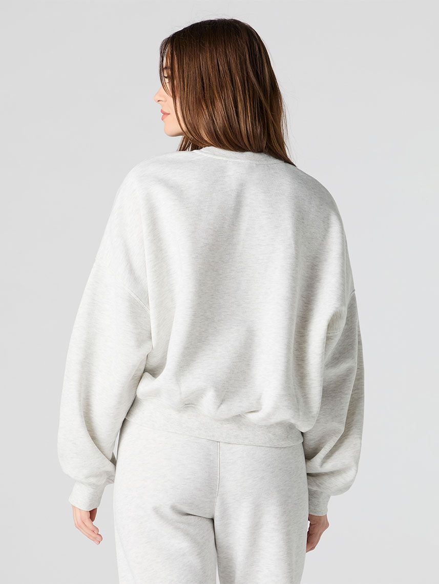 סווטישירט עם רקמה