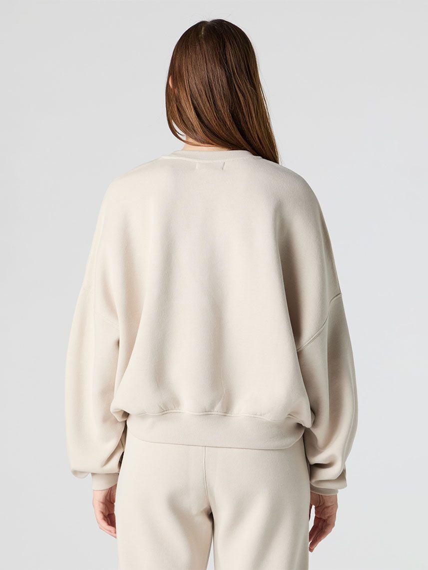 סווטישירט עם רקמה