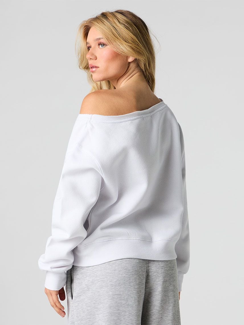 סווטשירט אוף- שולדר