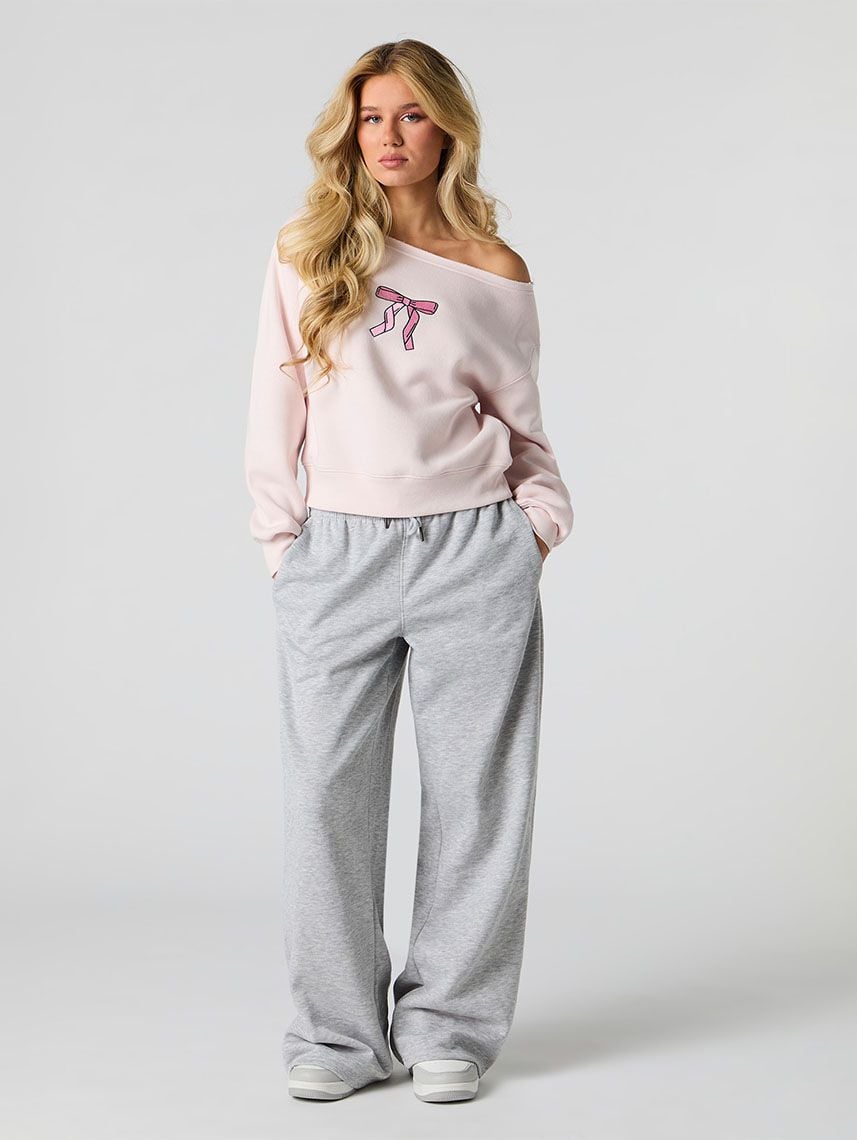 סווטשירט אוף- שולדר