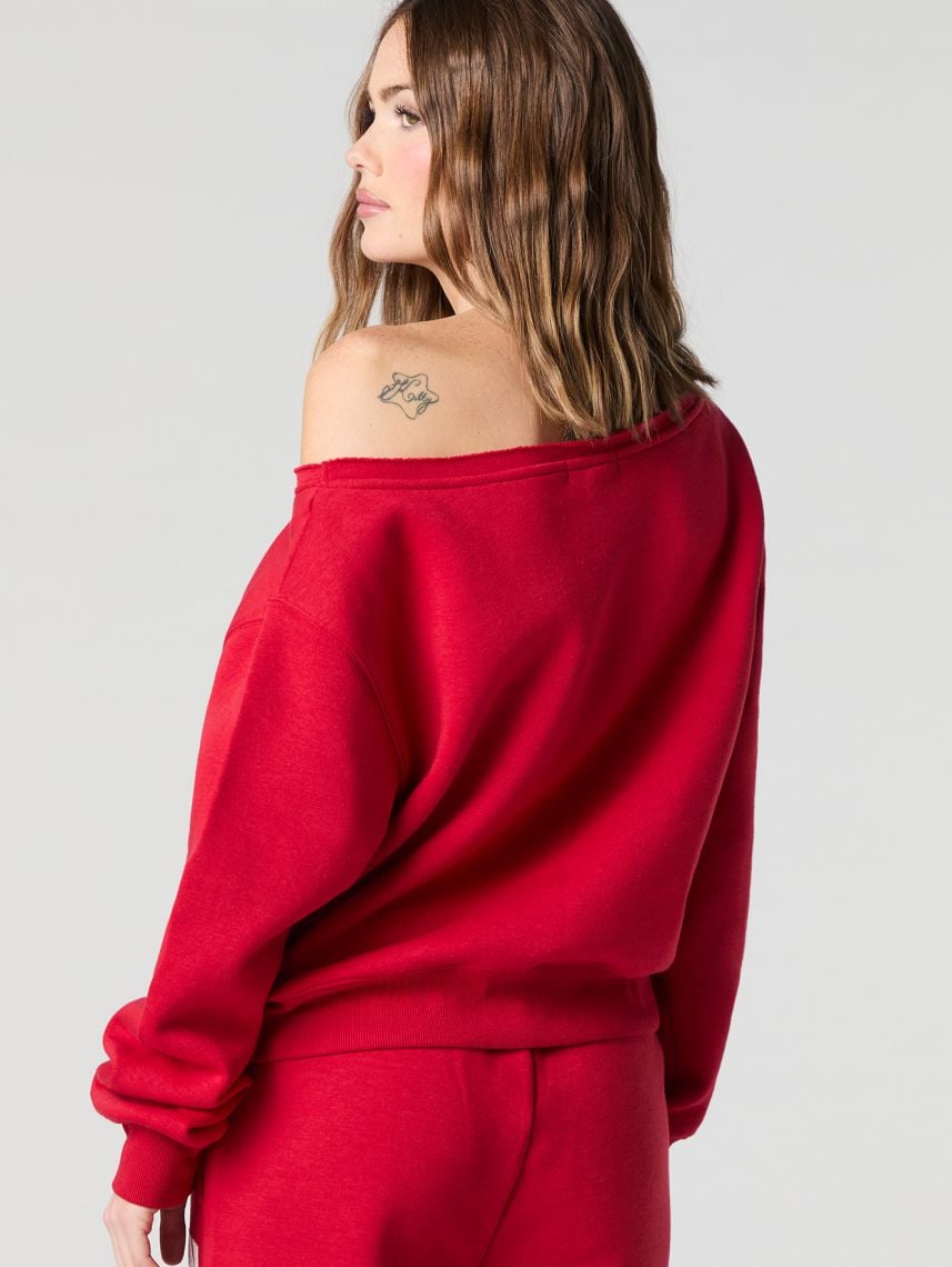 סווטשירט אוף-שולדרס