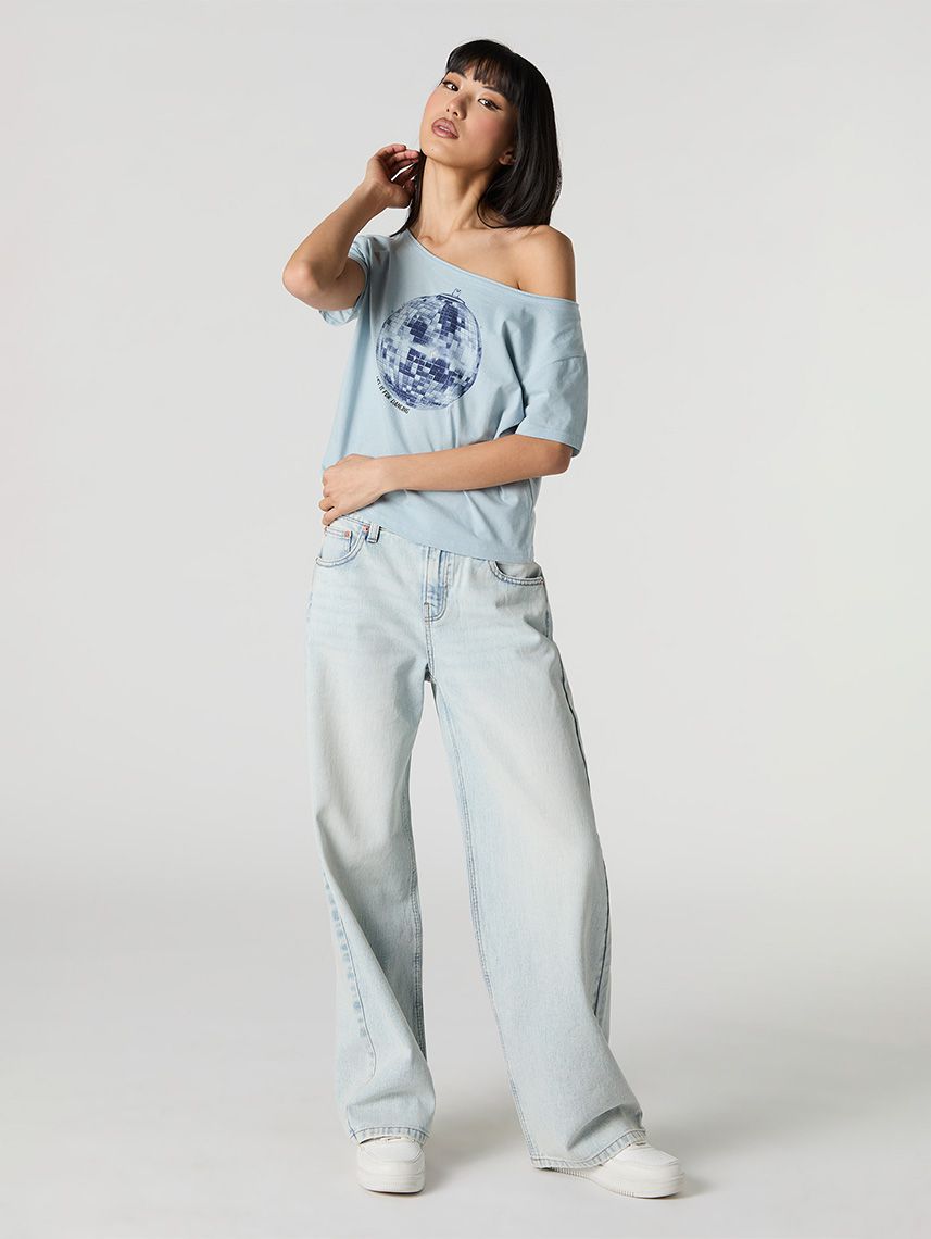 טי-שירט אוף שולדרס מודפסת