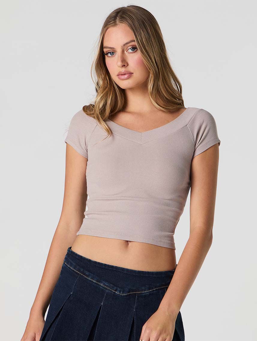 טי-שירט ריב צווארון V