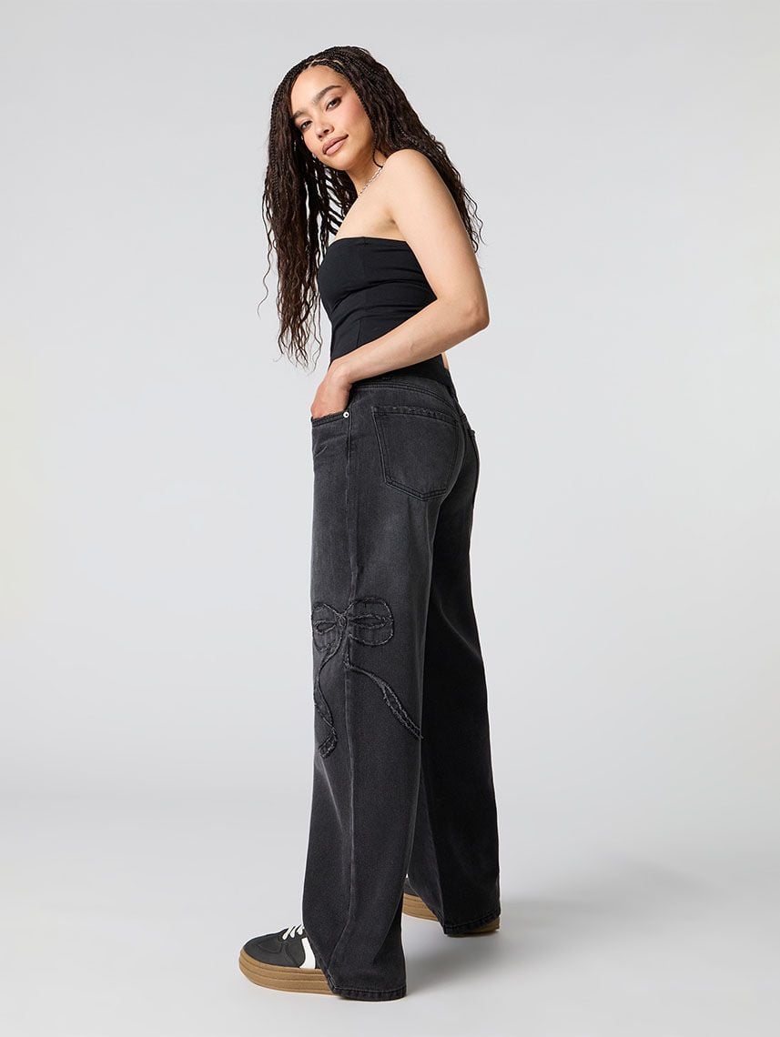 ג’ינס LOW RISE עם רקמה