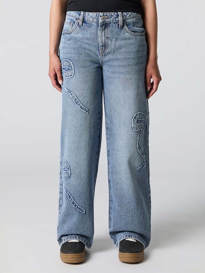 ג’ינס LOW RISE עם רקמה