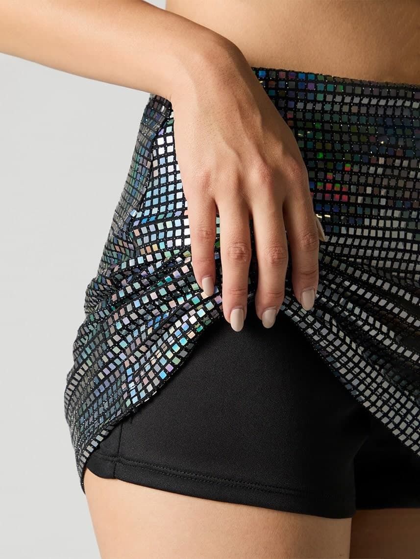 חצאית מיני מטאלית