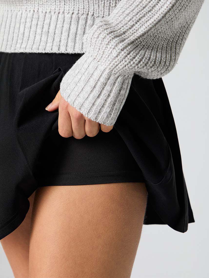 חצאית מיני קפלים