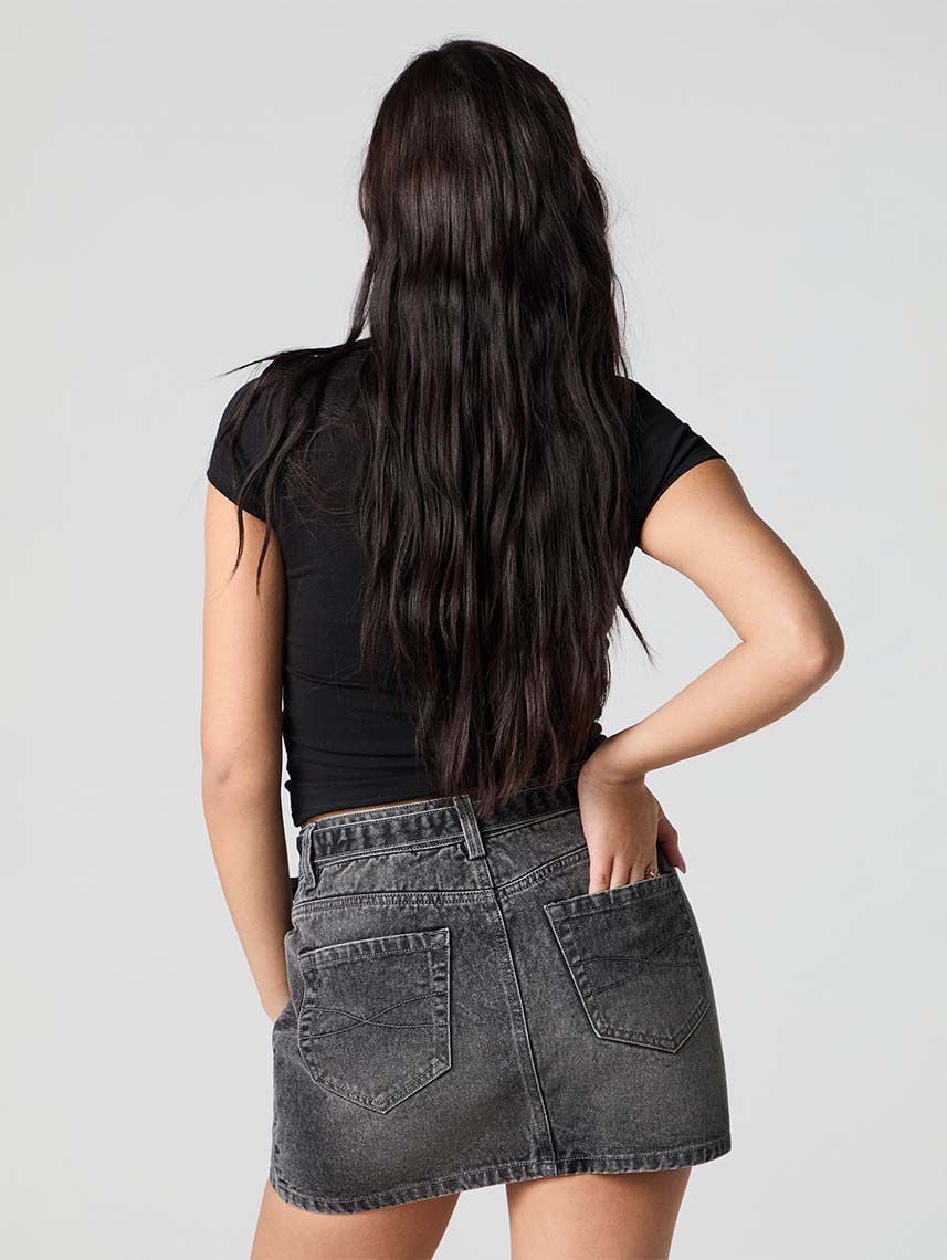 חצאית ג’ינס עם חגורה