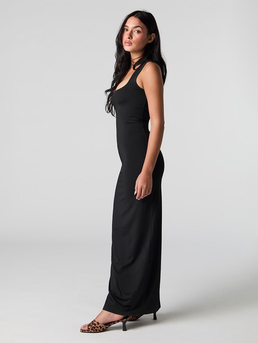 שמלת מקסי צמודה