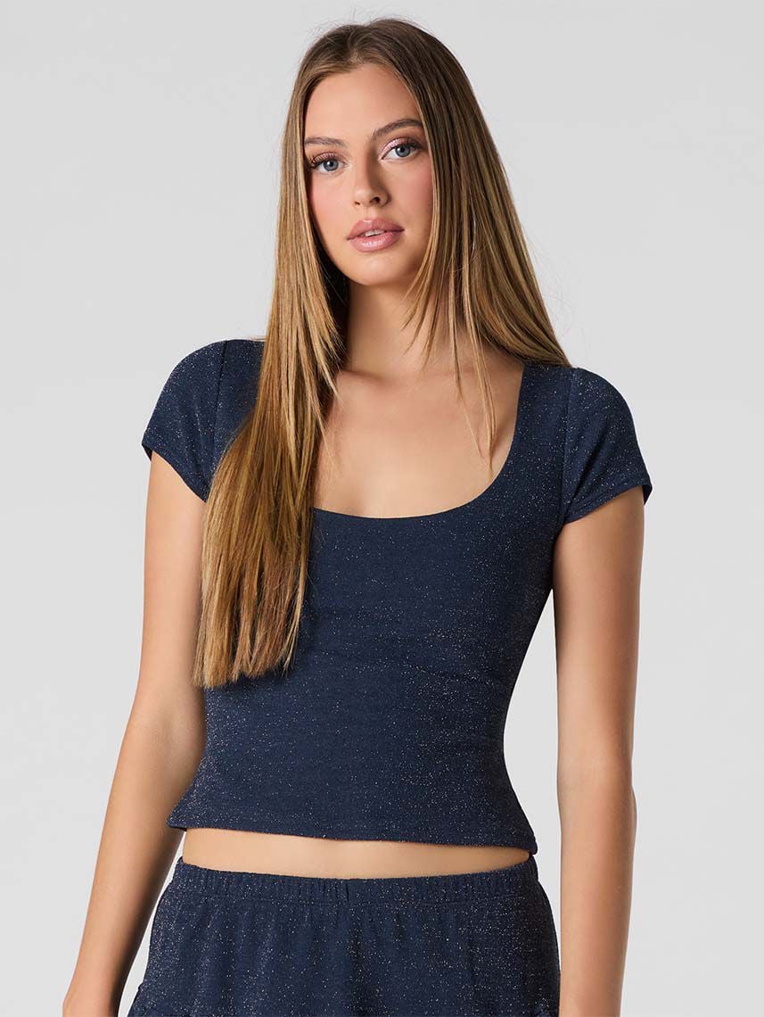 חולצה קצרה מנצנצת