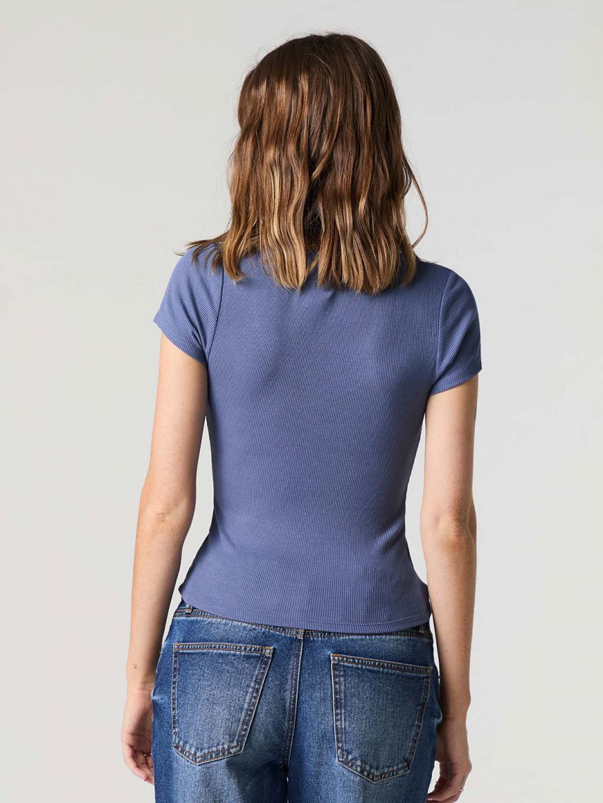 טי-שירט וי ריב