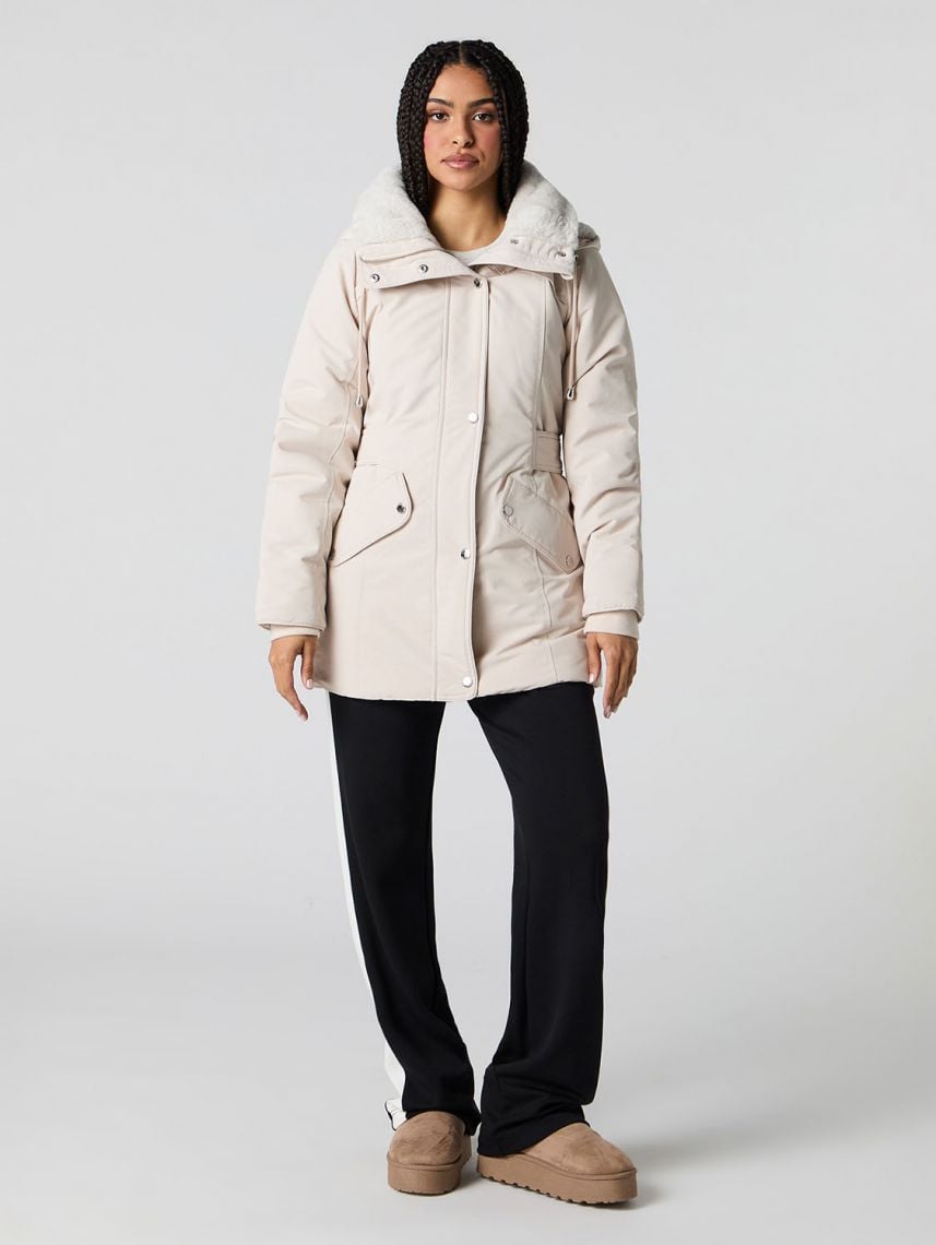 מעיל עם בטנה פרוותית