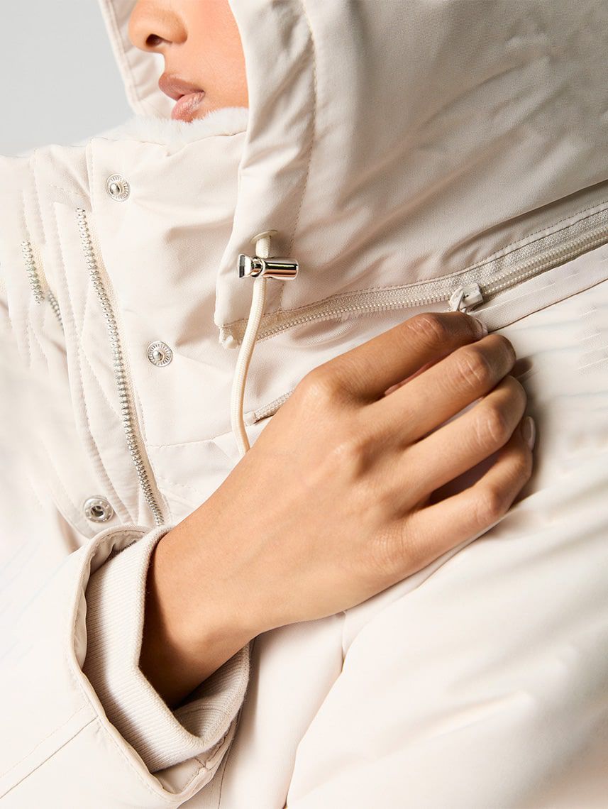 מעיל עם בטנה פרוותית