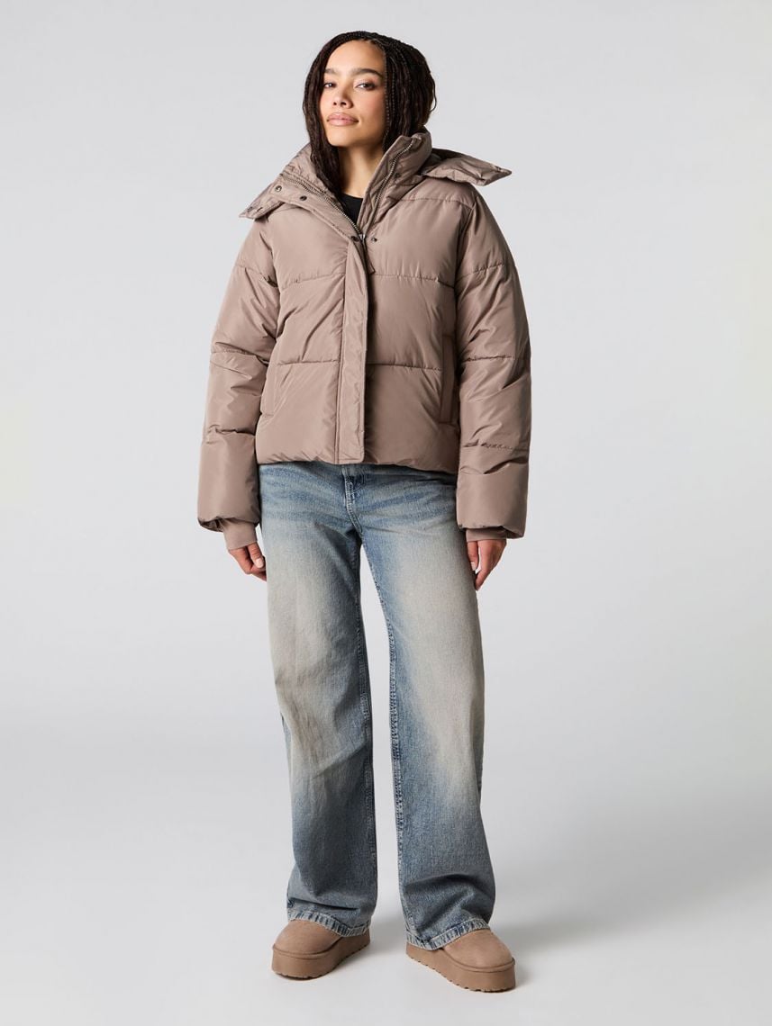 מעיל פוך עם כובע נשלף