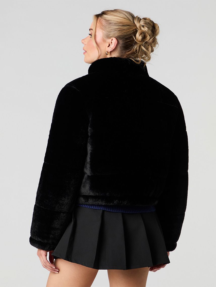 מעיל פרוותי