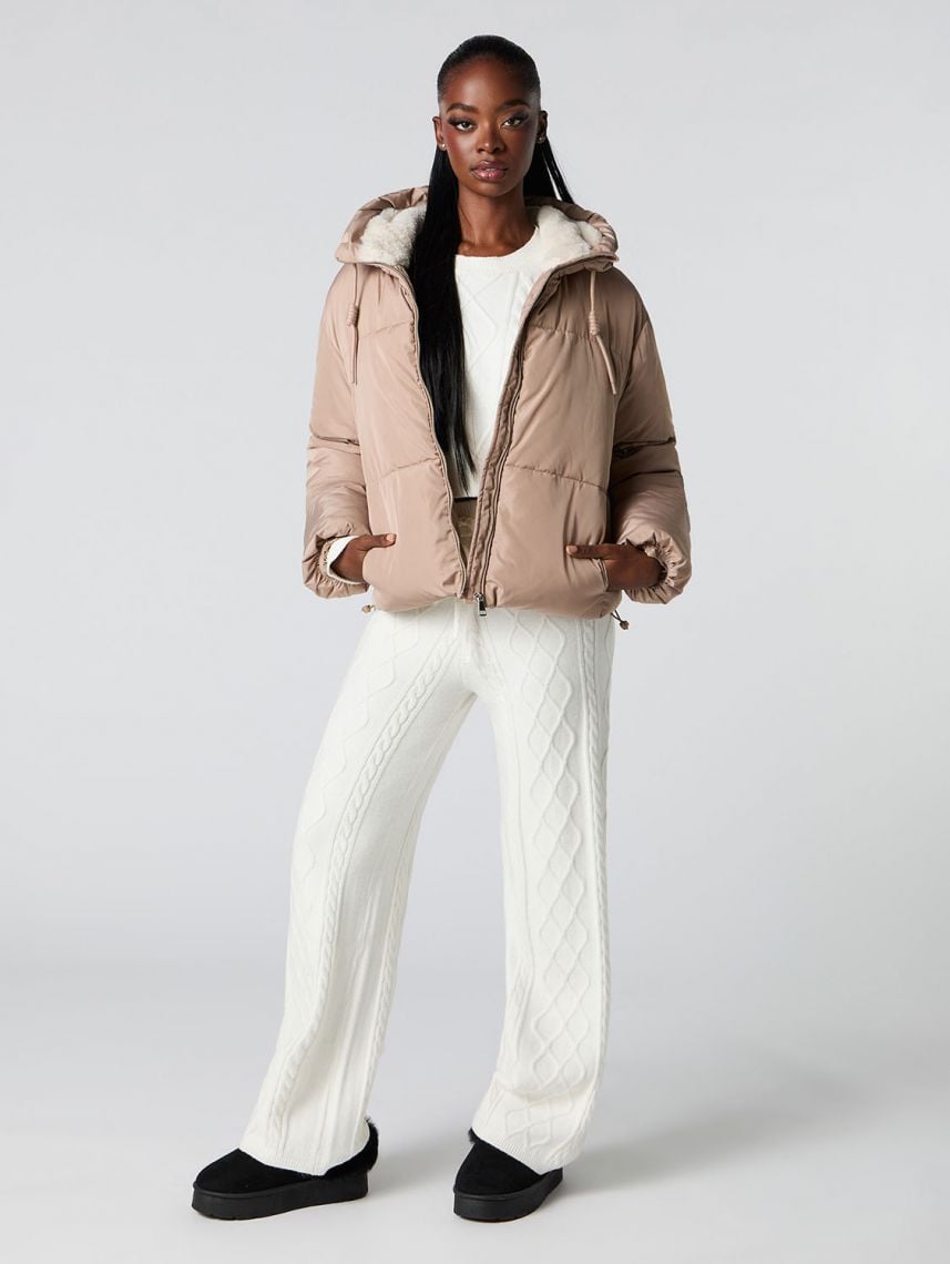 מעיל פוך עם בטנה פרוותית