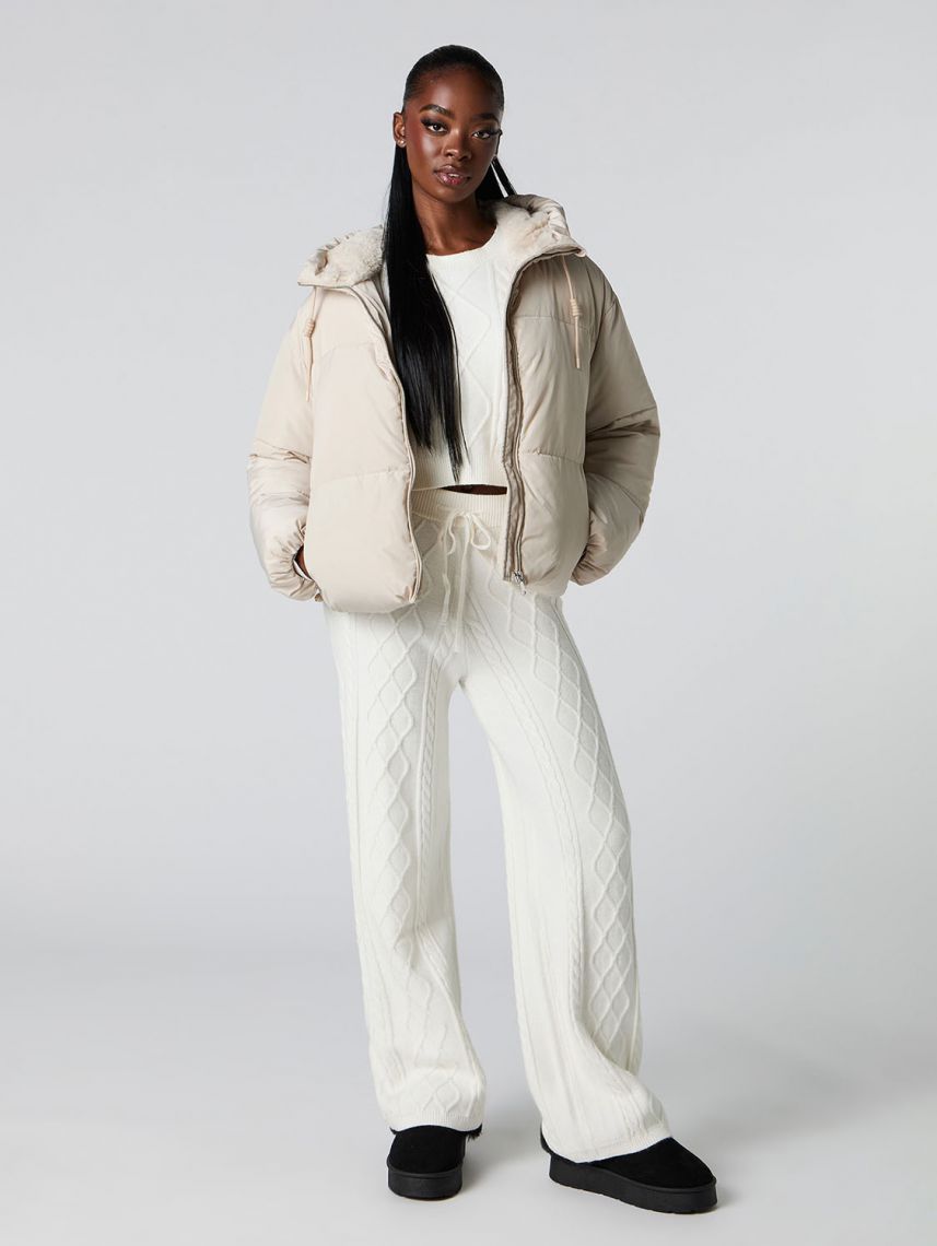 מעיל פוך עם בטנה פרוותית