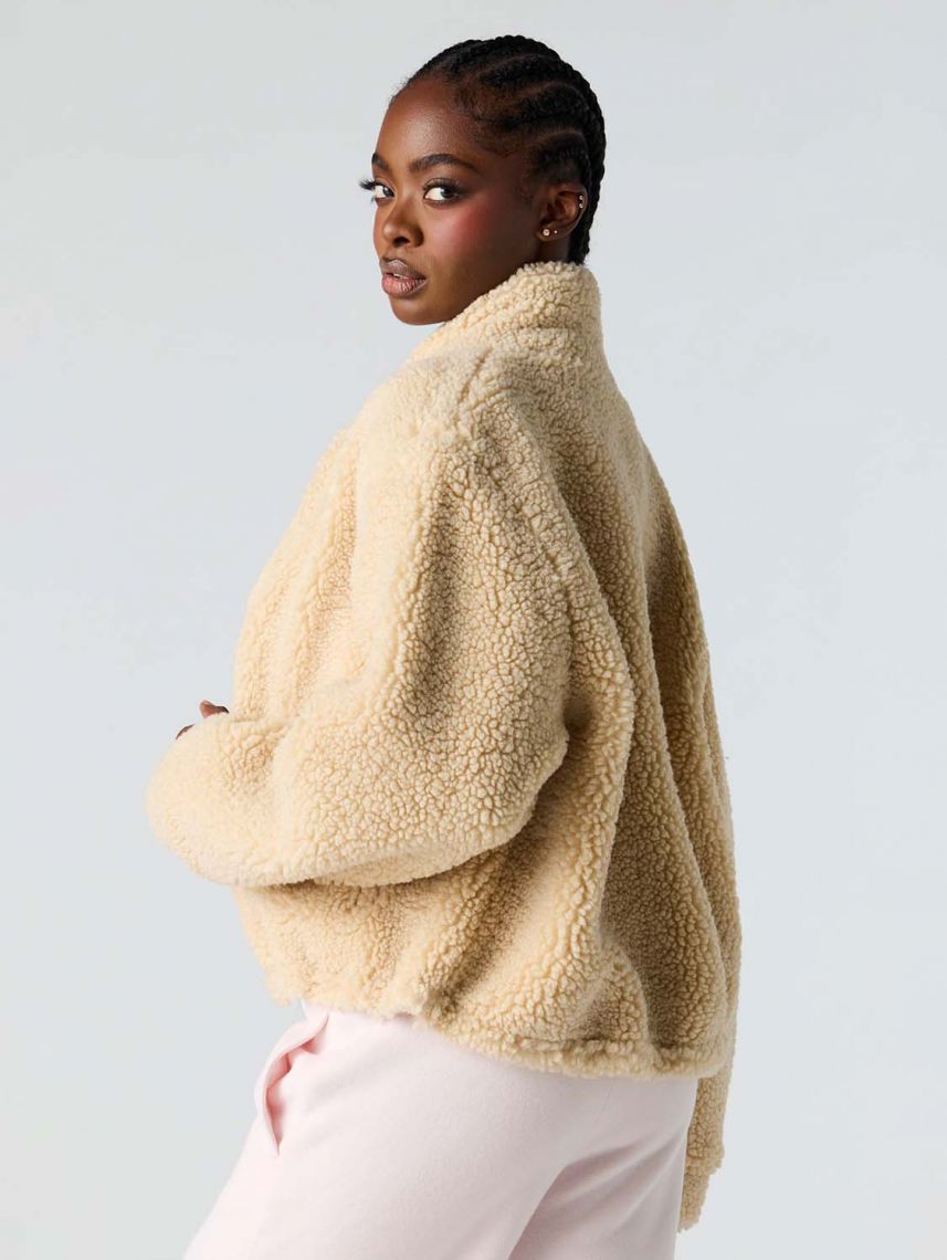 ג’קט פרוותי