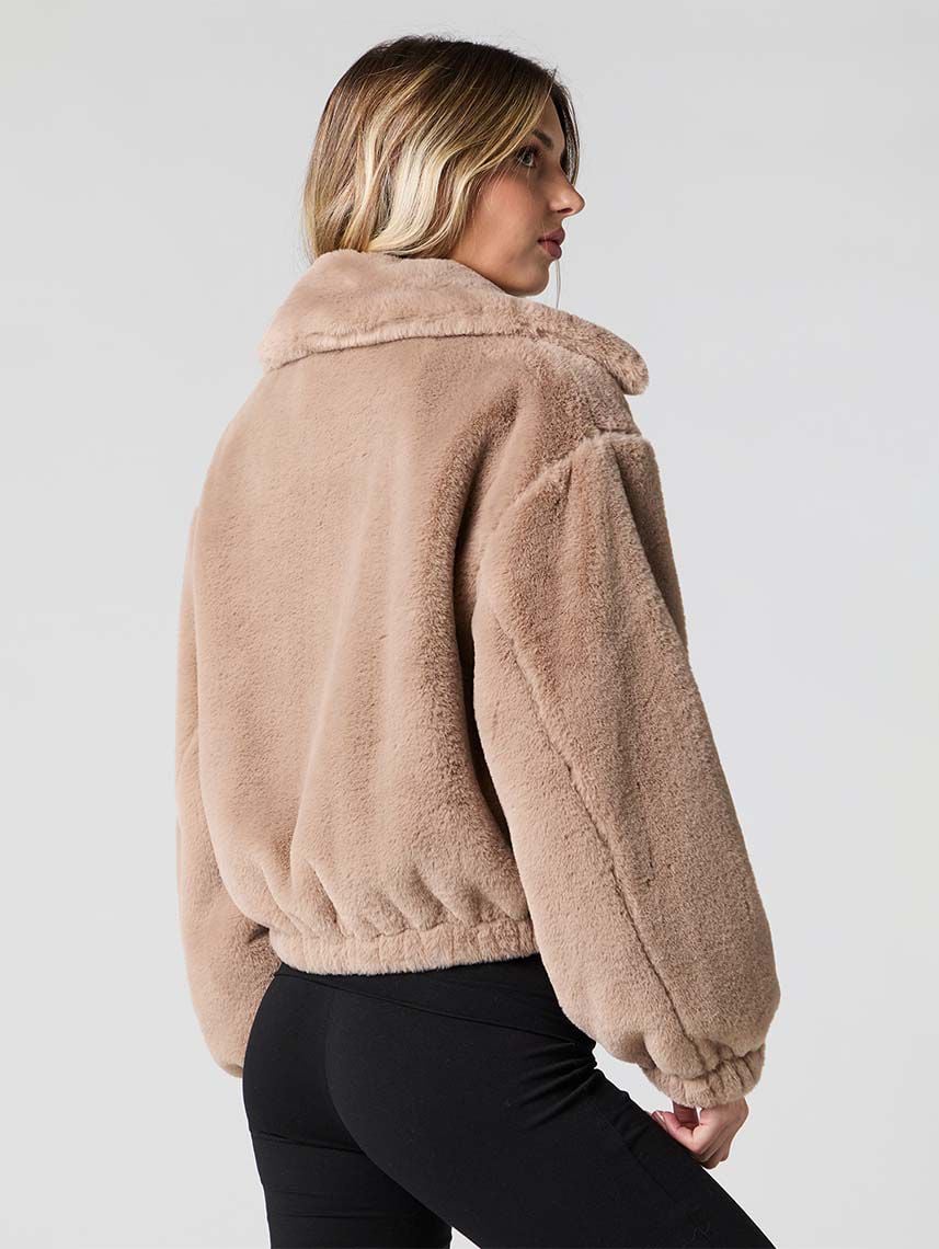 ג’קט בומבר פרוותי